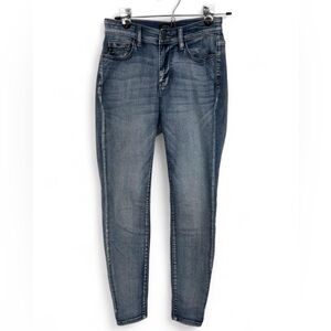 Judy Blue Natural Fading Skinny Jeans 3/26 Stretch Mid Rise Everyday Denim